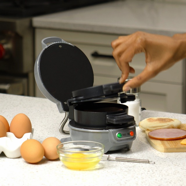 Amazon.com: Hamilton Beach Breakfast Sandwich Maker with Egg