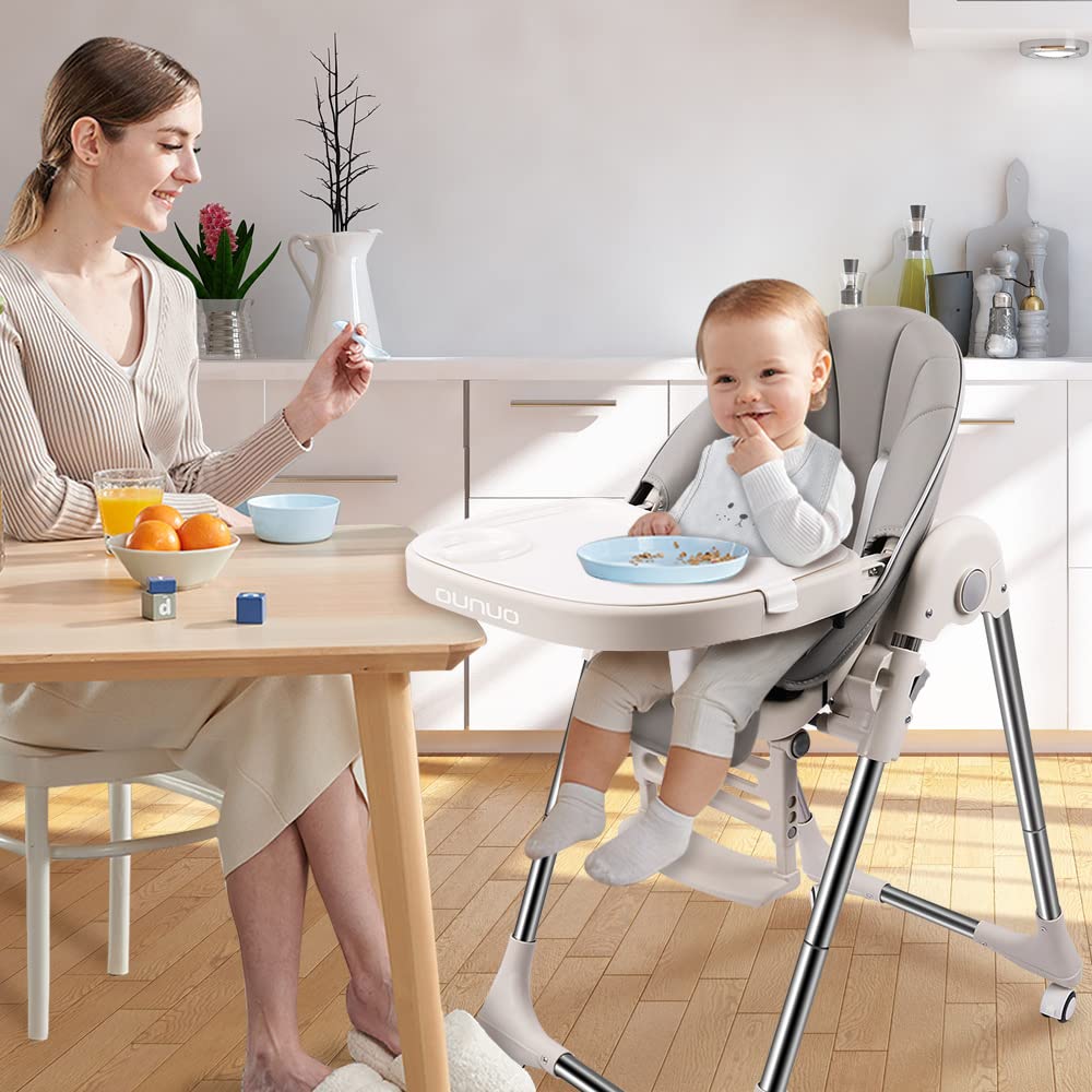 OUNUO Seggiolone Pappa, Seggiolino da Tavolo Pieghevole, Seggioline per bambini da 6 Mesi fino a 6 anni, Piatto da Cena Smontabile, Pedale e Schienale Regolabili in Altezza (Grigio)