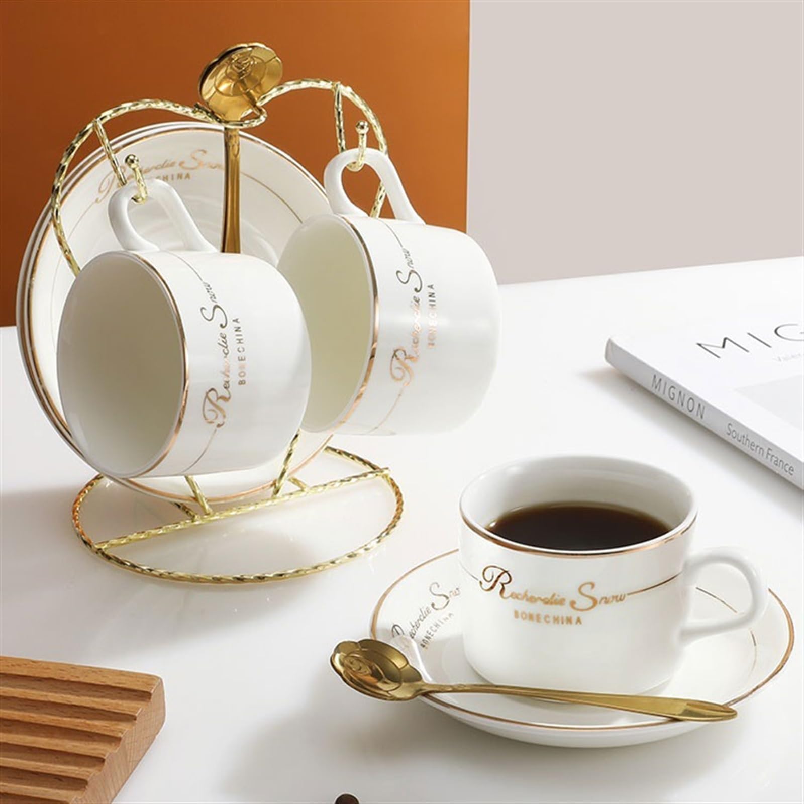 Tasses à café Ensemble de tasses à café en céramique exquise haute qualité, ensemble luxe européen deux pièces avec tasse, soucoupe et cuillère