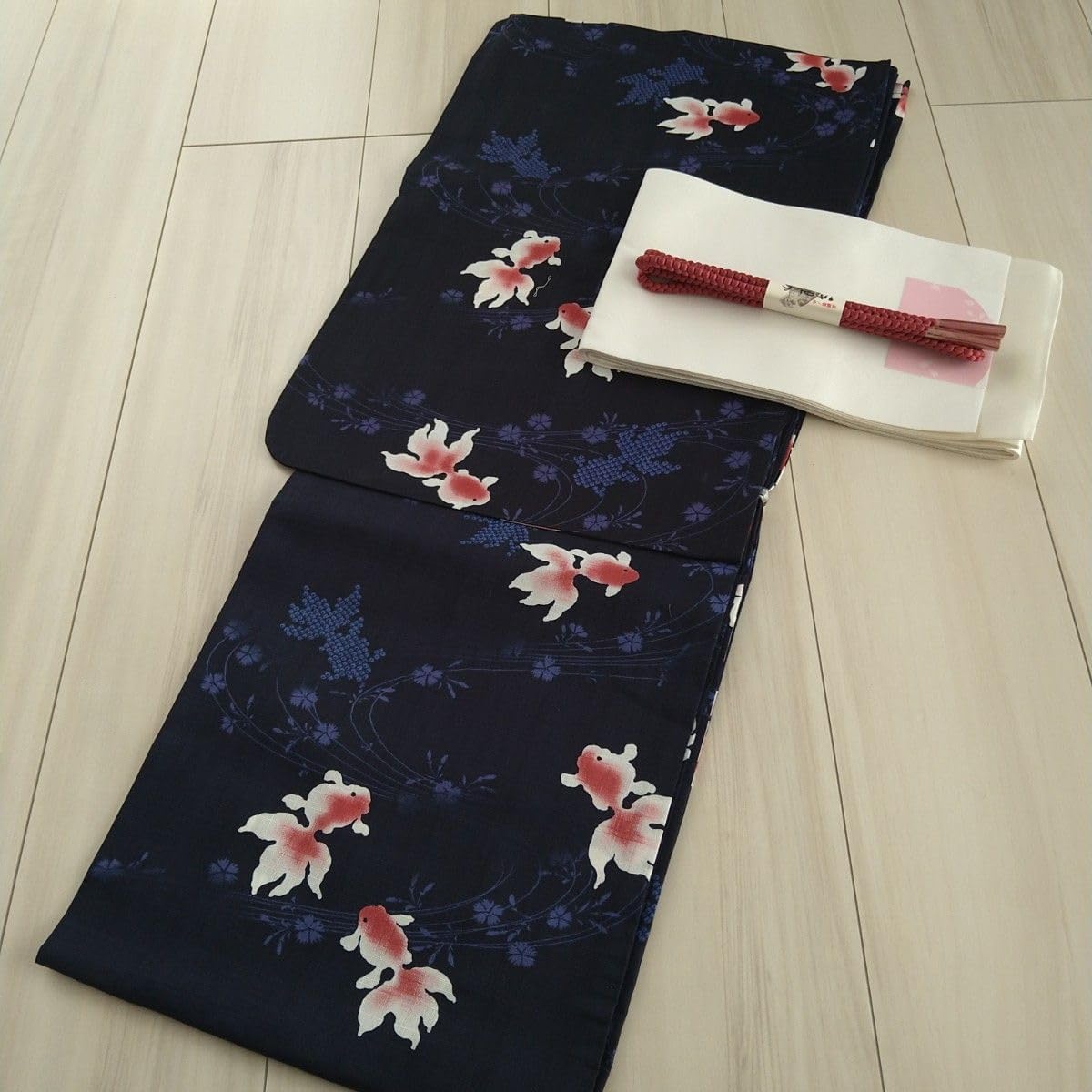 Amazon.co.jp: 呉服屋 粋モダン濃紺金魚大人上な 夏着物 浴衣3