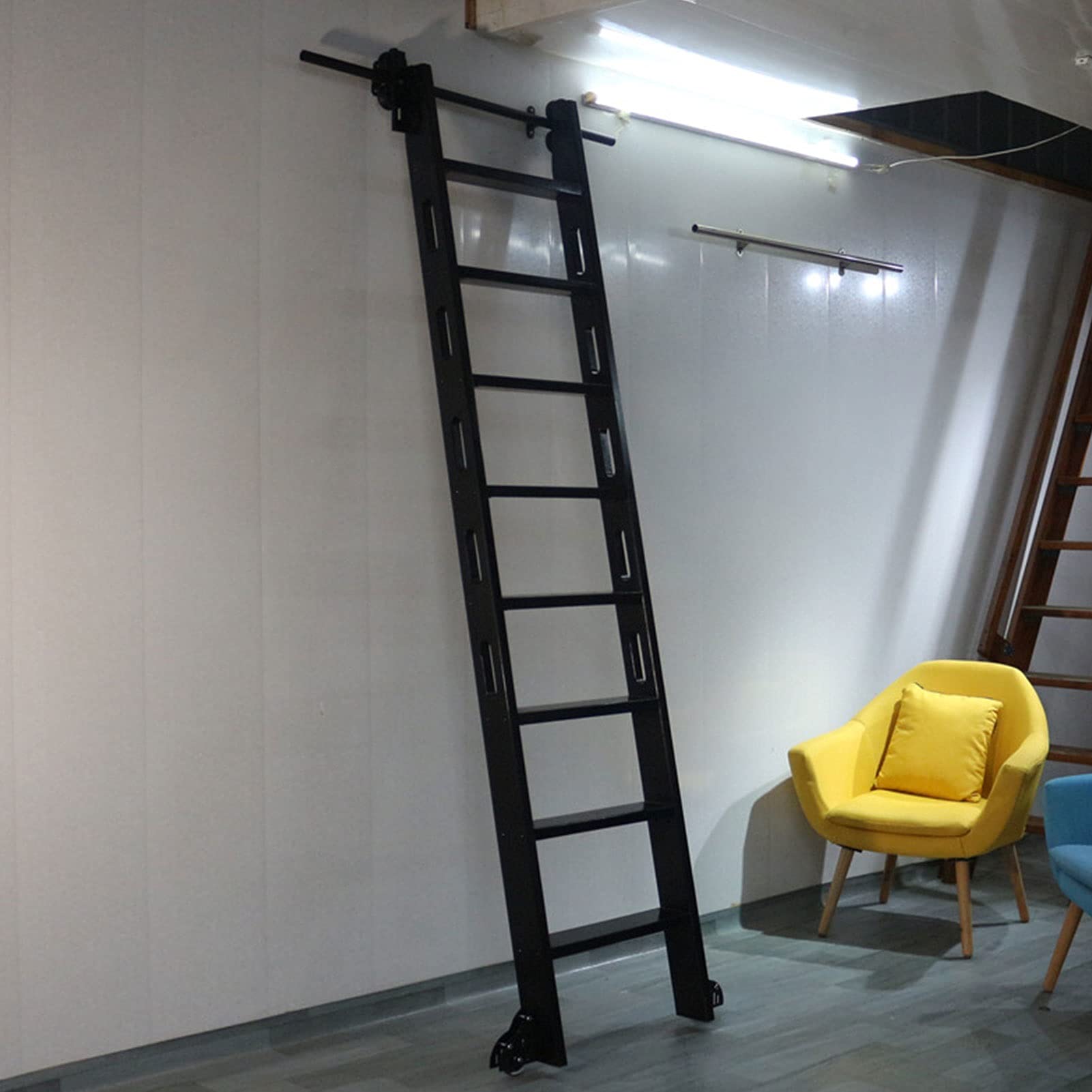 Herrajes para escalera de biblioteca estilo granero con acero texturizado y riel de 13 pies