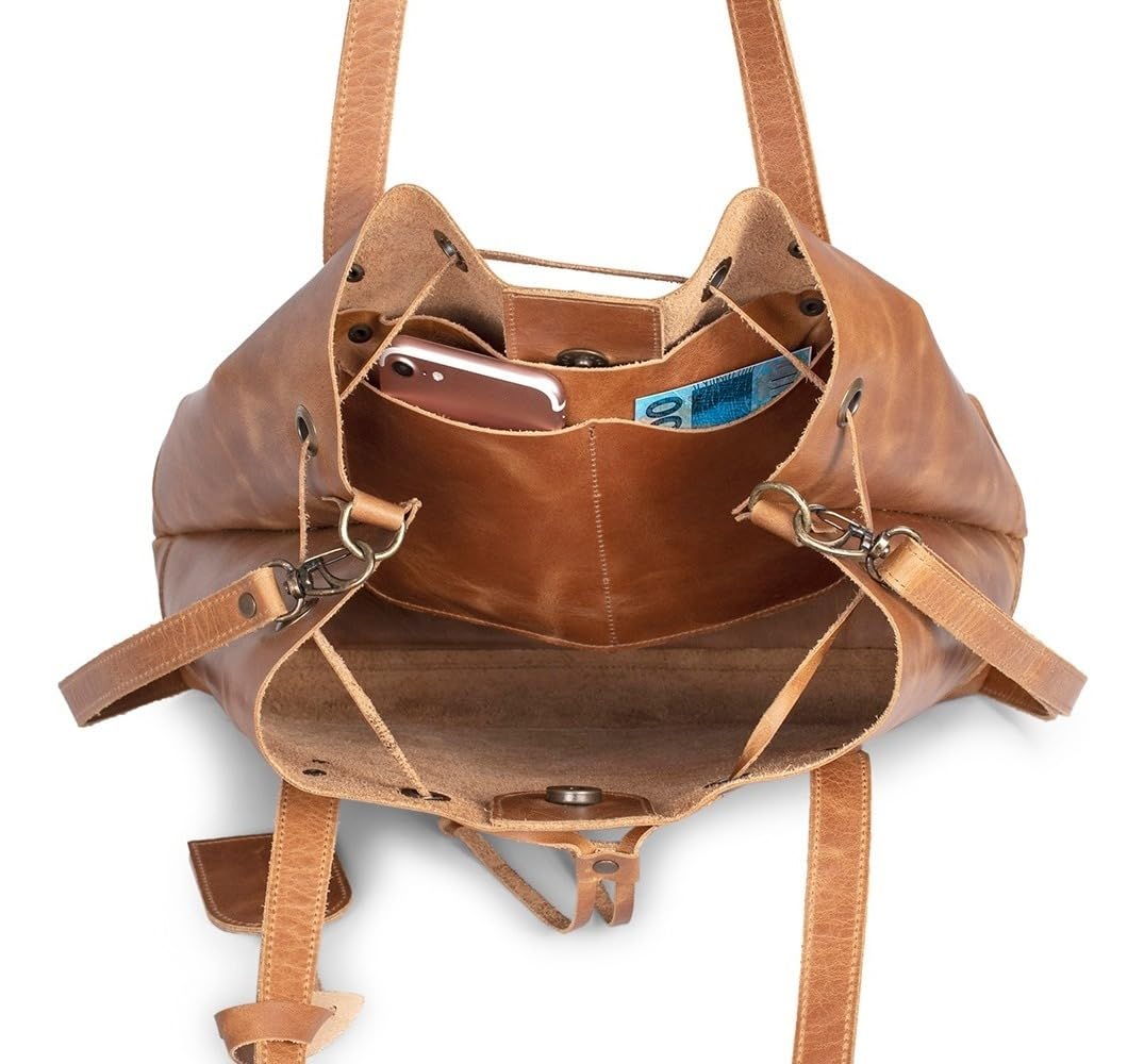 Bolsa Feminina 100% Couro Legítimo Natural Sacola em promoção! Veja a oferta e mais achadinhos de Bolsas 4 Hoje é o melhor dia para comprar Bolsa Feminina 100% Couro Legítimo Natural Sacola com aquele preço maroto! Promoção! Aproveite a oferta! 4