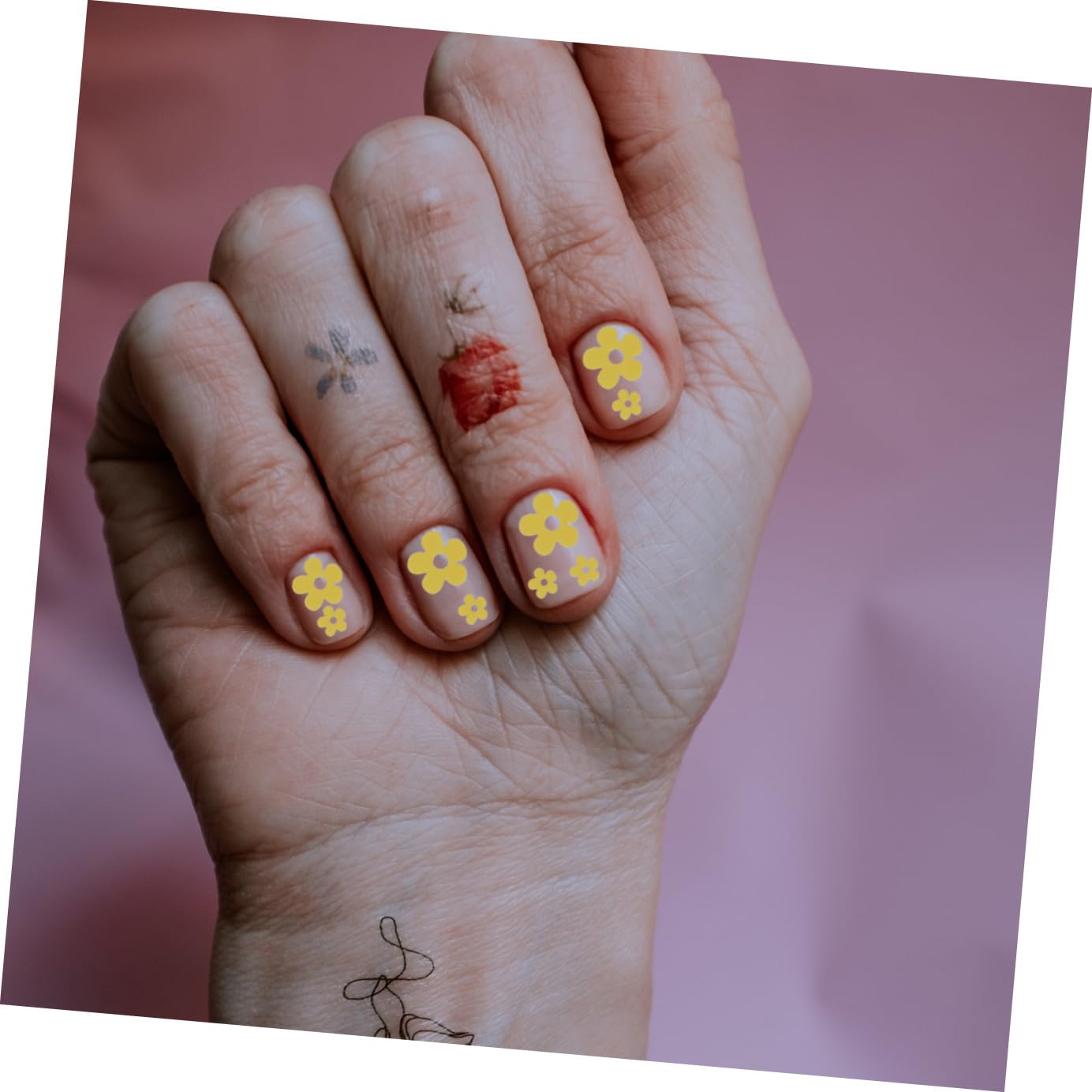 5 Set Adesivi Per Unghie Fiori Decorazioni Autoadesive Per Nail Art Per Manicure Diy E Decorazioni Unghie Facili Applicare E Design Per Look Unico 6 Fogli*5