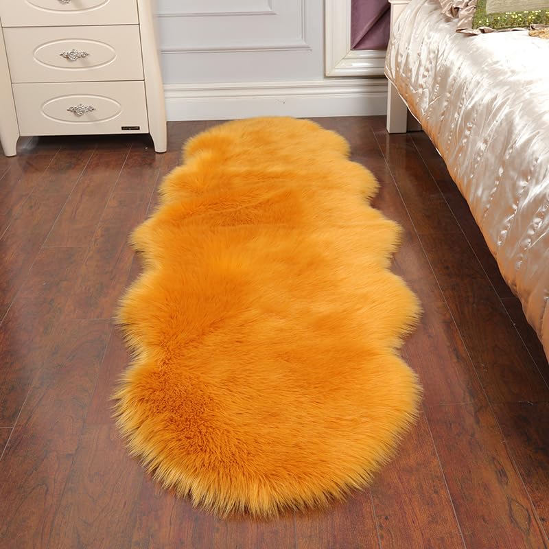 Tapis en fausse fourrure de mouton pour une chambre à coucher cocooning en hiver