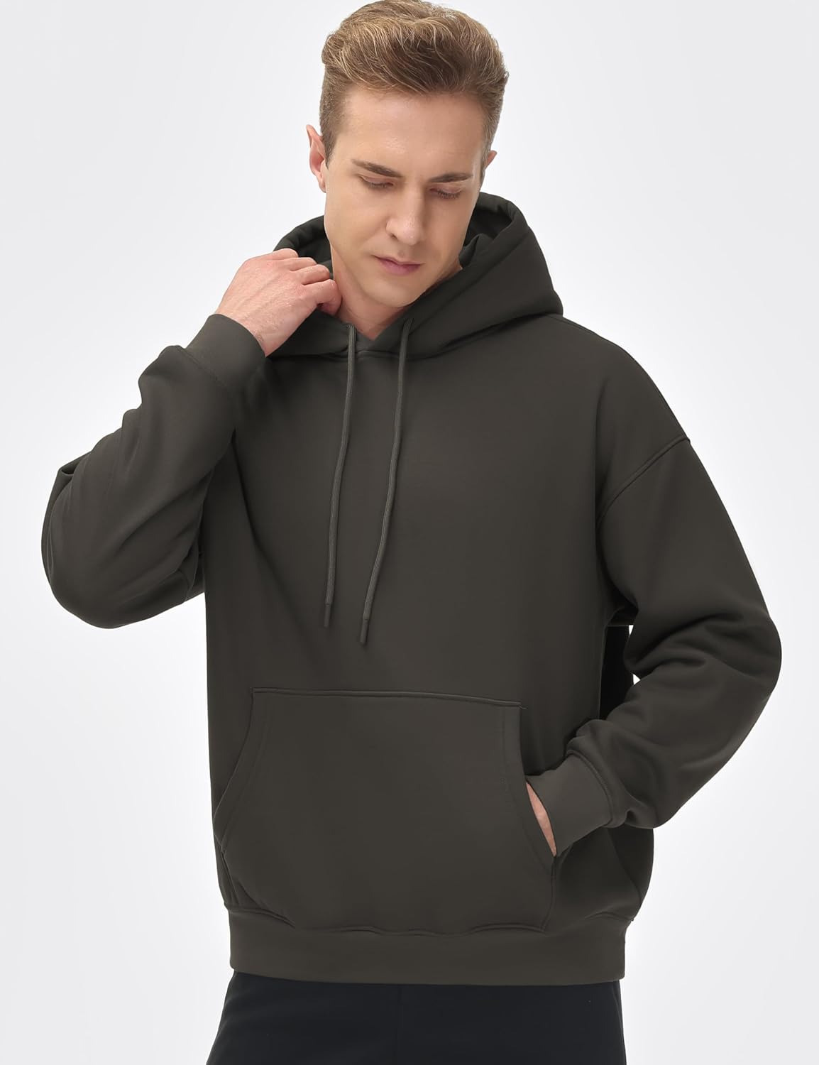 THE GYM PEOPLE Men's Loose Fit Pullover Hoodie Soft Lightweight Hooded Sweatshirt with Pockets - Image 5