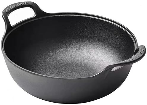 Uncoated Cast Iron Wok with Dual Handles and Wooden Lid, Flat Bottom Non-Stick Frying Pan 20cm for Stir-Frying, Deep-Frying, Braising, Steaming on Induction, Gas and Electric SA