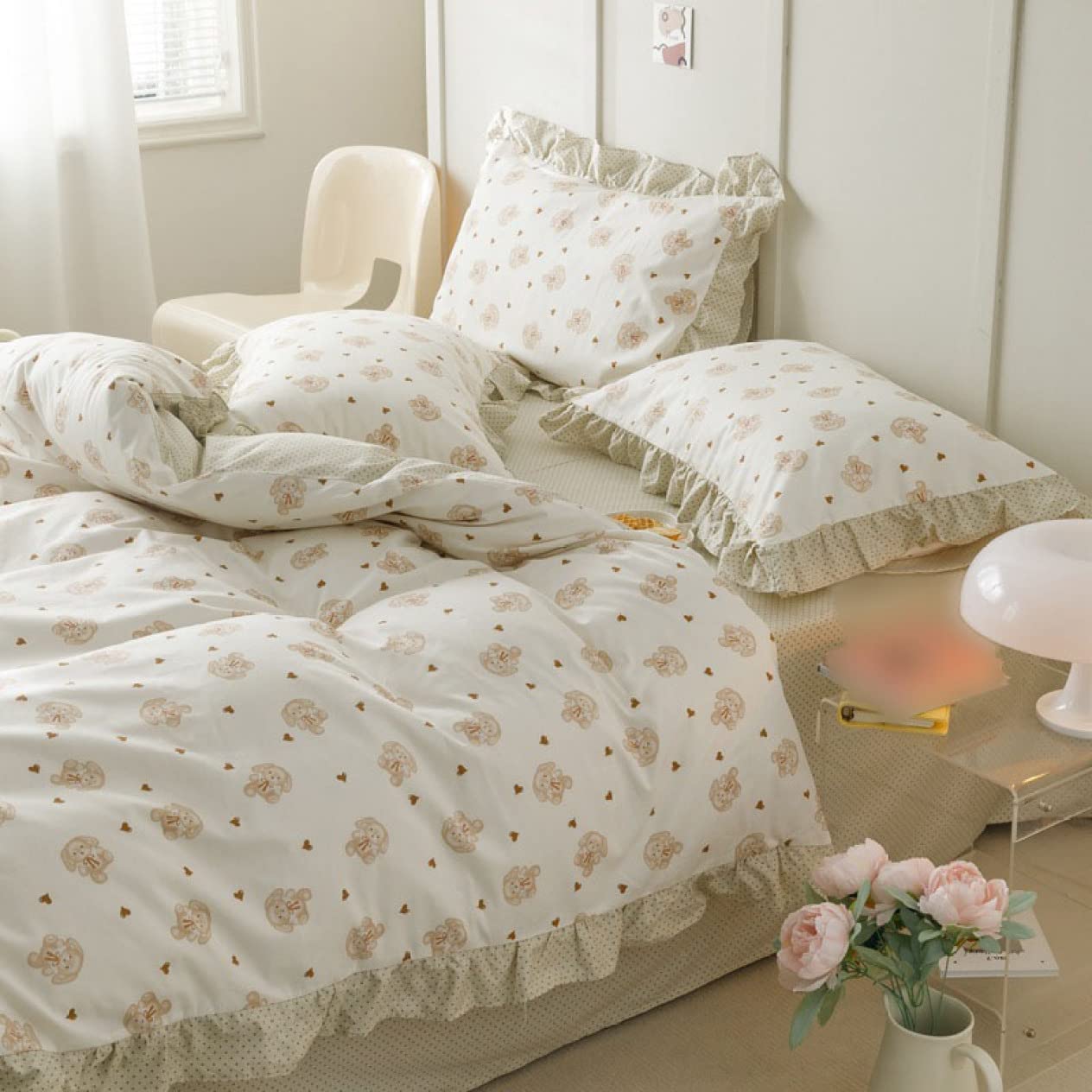 昭和レトロ アンティークな花柄の掛け布団 白いカバー付き