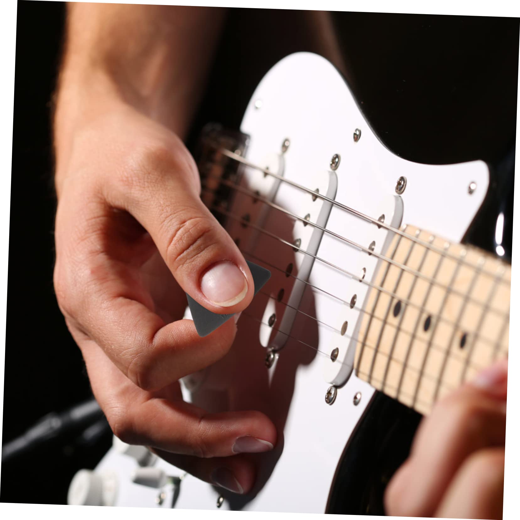 SUPVOX 5sets Plettri Triangolari Per Chitarra Neri Accessori Leggeri e Resistente Migliora Suono e Facile Da Trasportare