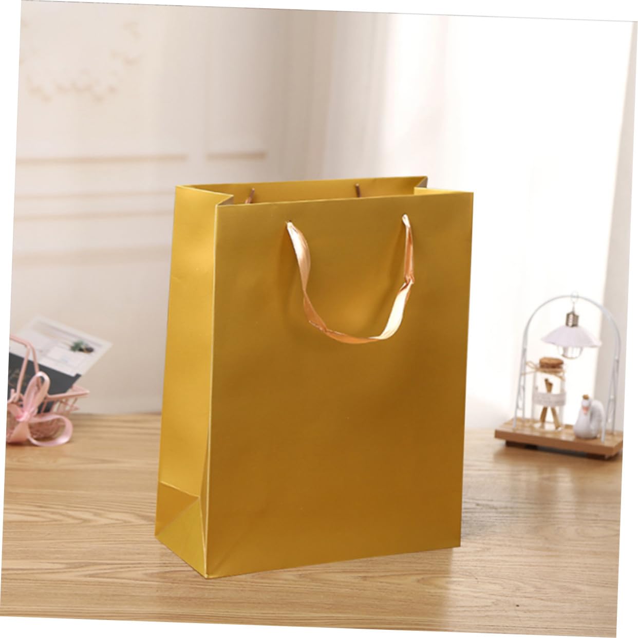 DIKACA 12 pezzi Sacchetti Regalo Carta Oro con Manico Buste Natalizie e Festa per Dolci Caramelle e Abbigliamento Buste Pieghevoli Leggere e Affidabili per Regali e Party