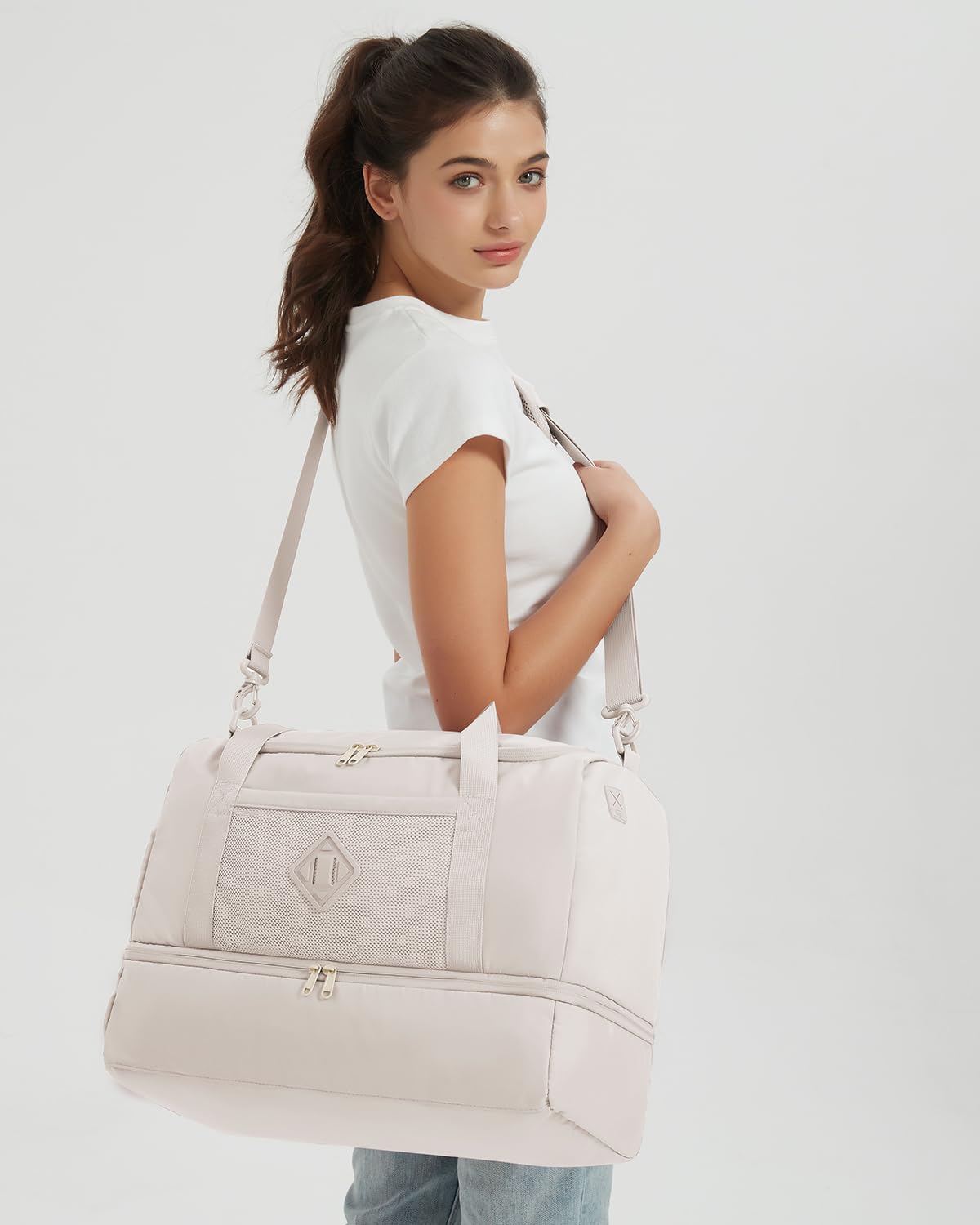 WANDF Sac de Voyage pour Femme - Bagage Cabine 45x36x20 cm pour Easyjet, Sac de Sport Weekender avec Compartiment à Chaussures & Poche Humide, Sac Duffle pour Femme et Homme (Beige)