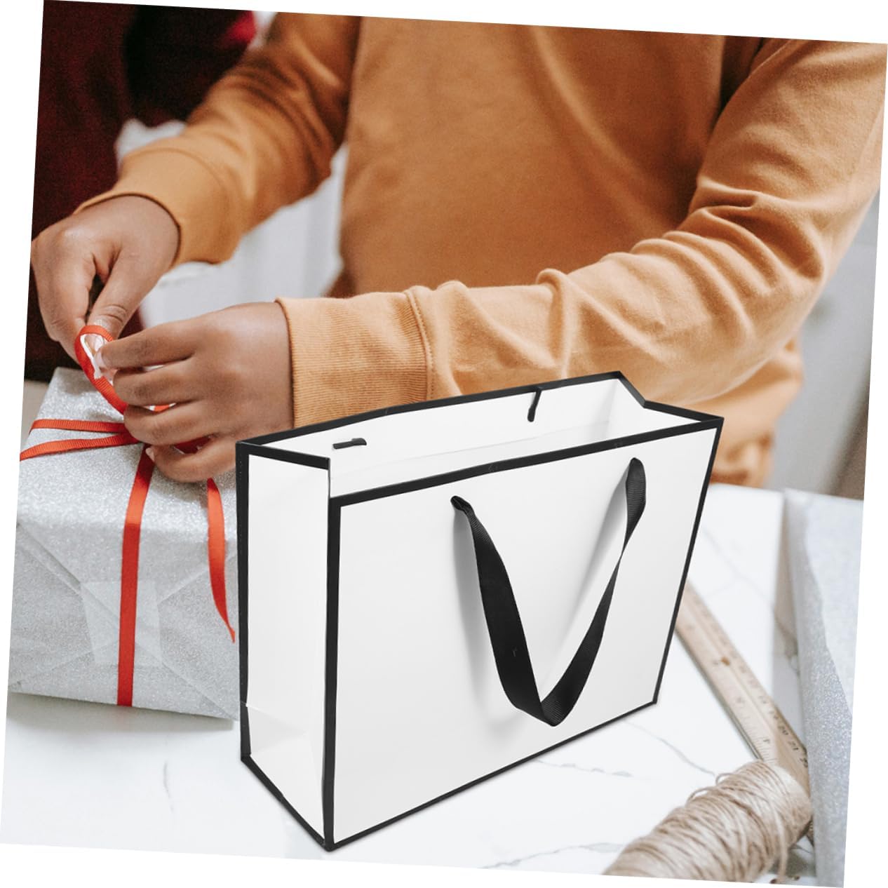 20pcs Paper Packing Bags Handles Party Favor Bags Bulk Reusable Storage Pouches for Party Supplies