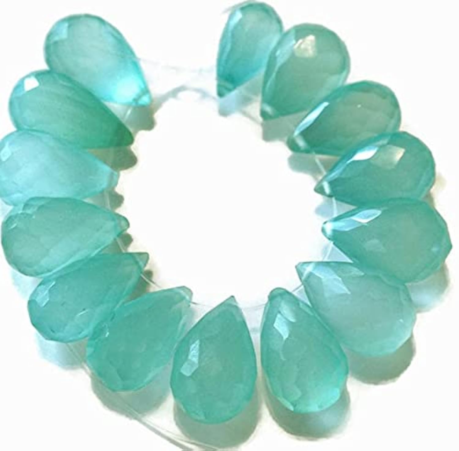 Aqua chalcedony faceted teardrops pour remplacer vos perles ternes par des gemmes éclatantes