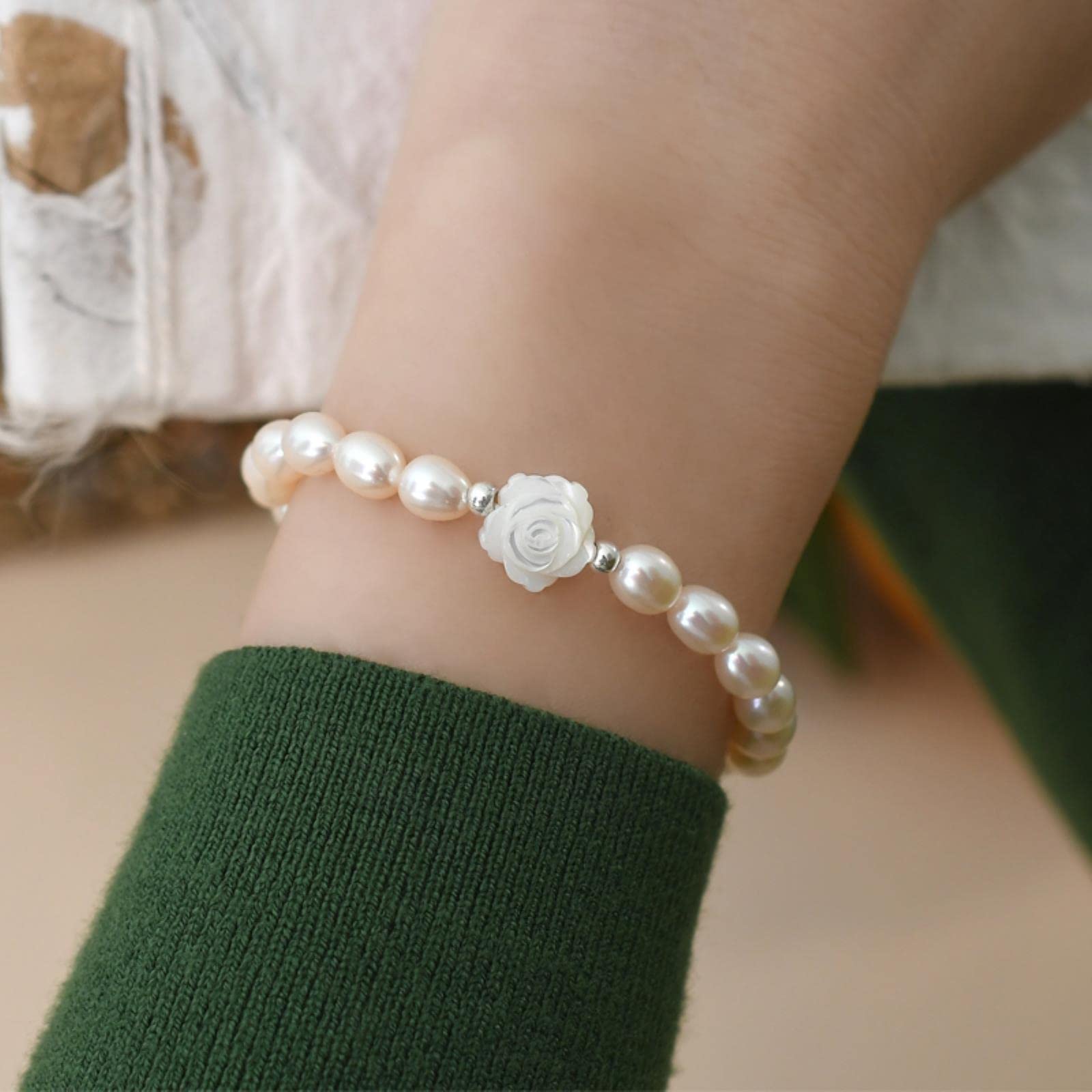 HLTYGWX Pulsera de Flores de Concha de Perla de Agua Dulce Natural, joyería de de Plata de Ley 925 para niña
