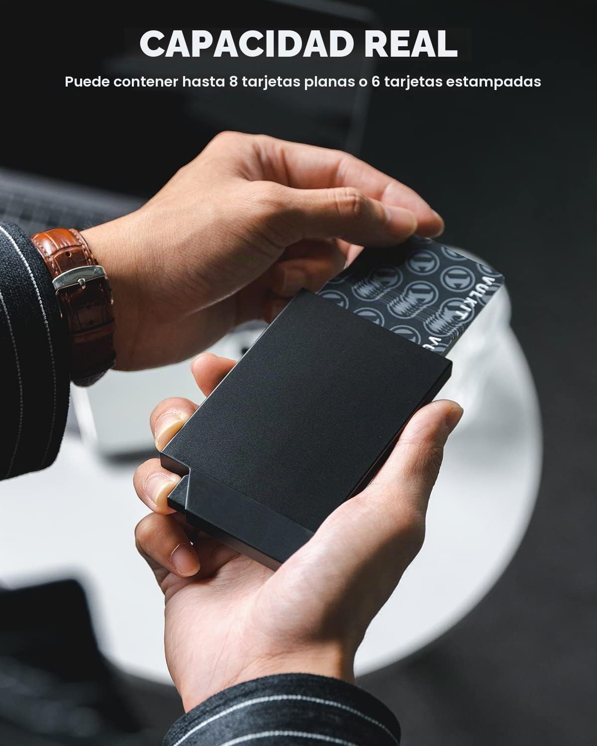 VULKIT Tarjetero Hombre o Mujer Metalico Tarjeteros Pequeño RFID Bloqueo Porta Tarjetas Minimalista Carteras para Hombre Slim Funda Tarjeta Credito Rigido para 6-8 Tarjetas, Negro