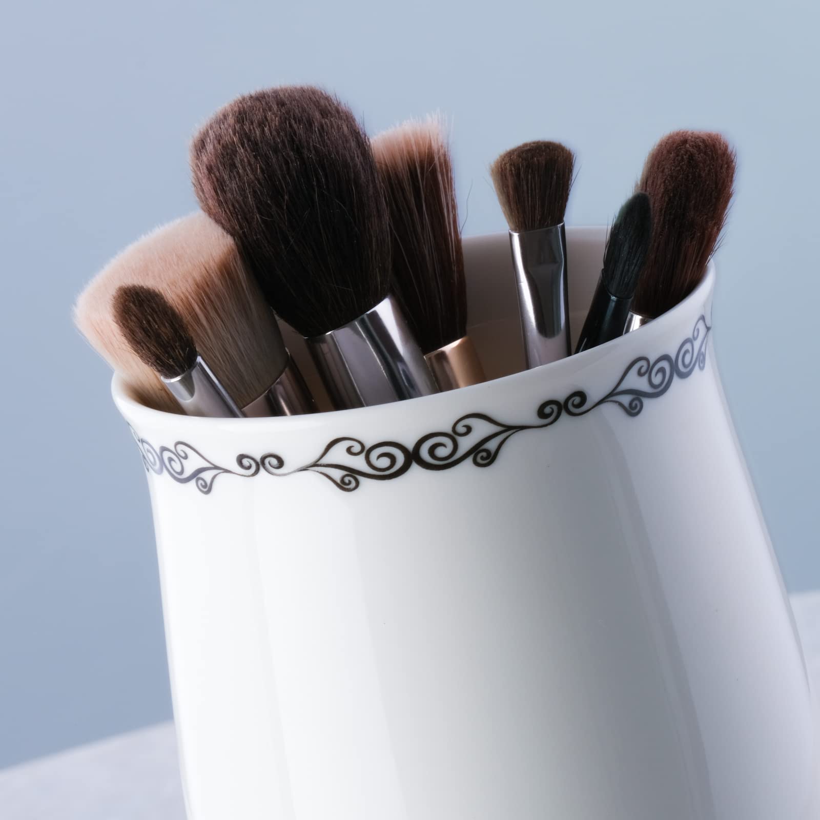 Organizador de Maquillaje Grande, Taza de Cerámica, Latón Macizo Cromado, Base Antideslizante, Accesorios Baño, 1 Unidad, Línea COSMOS