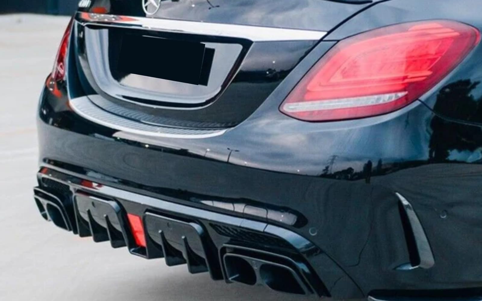 Mptuned Diffusore posteriore lucido nero con paralumi di scarico e luce da corsa, compatibile con Mercedes-Benz W205 Pre-Facelift modelli AMG 2014-2020 | C200, C250, C43, C63, C63S