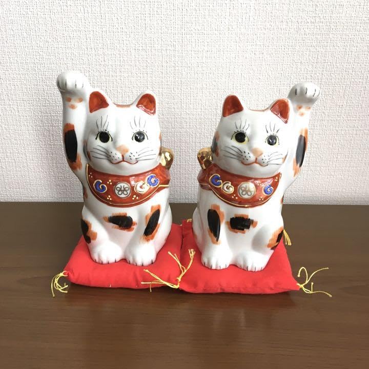 アポロシン招き猫 九谷焼、大＆中 2体セット アポロシン招き猫 九谷焼、大＆中 2体セット