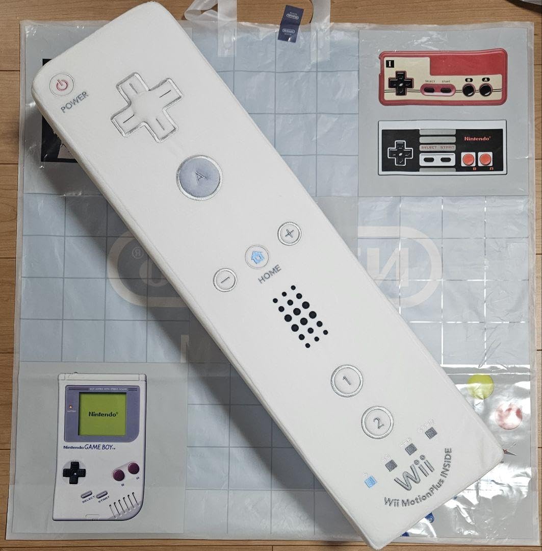 Amazon.co.jp: ミュージアム 限定 クッション wii コントローラー