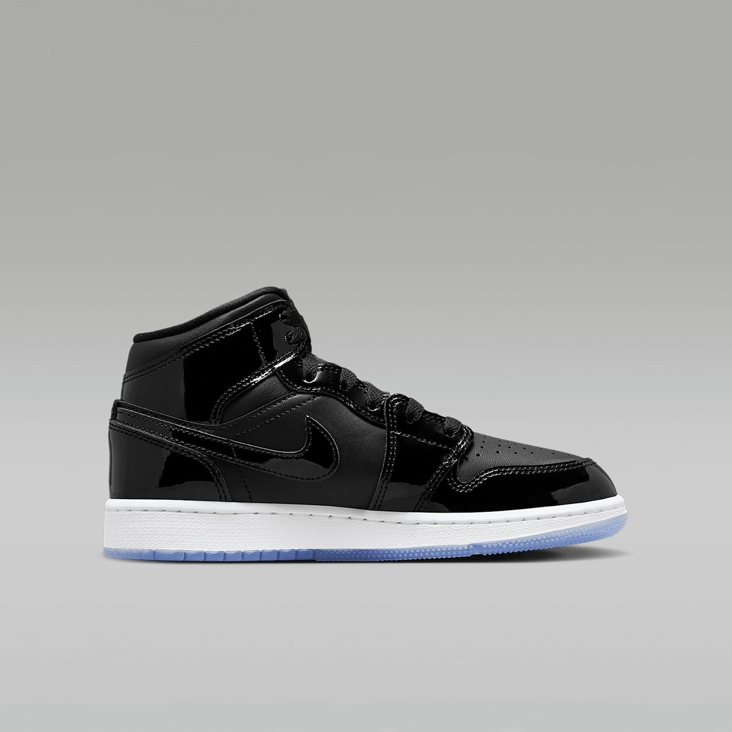Jordan Boy's Air 1 Mid SE (Big Kid) Black/Dark Concord/White 4.5 Big Kid M