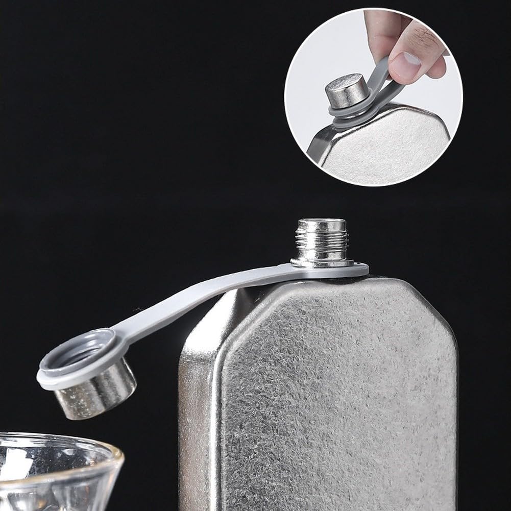 Gourde plate entièrement en titane pur pour sports de plein air avec bec verseur fluide et joint fileté (230 ml)