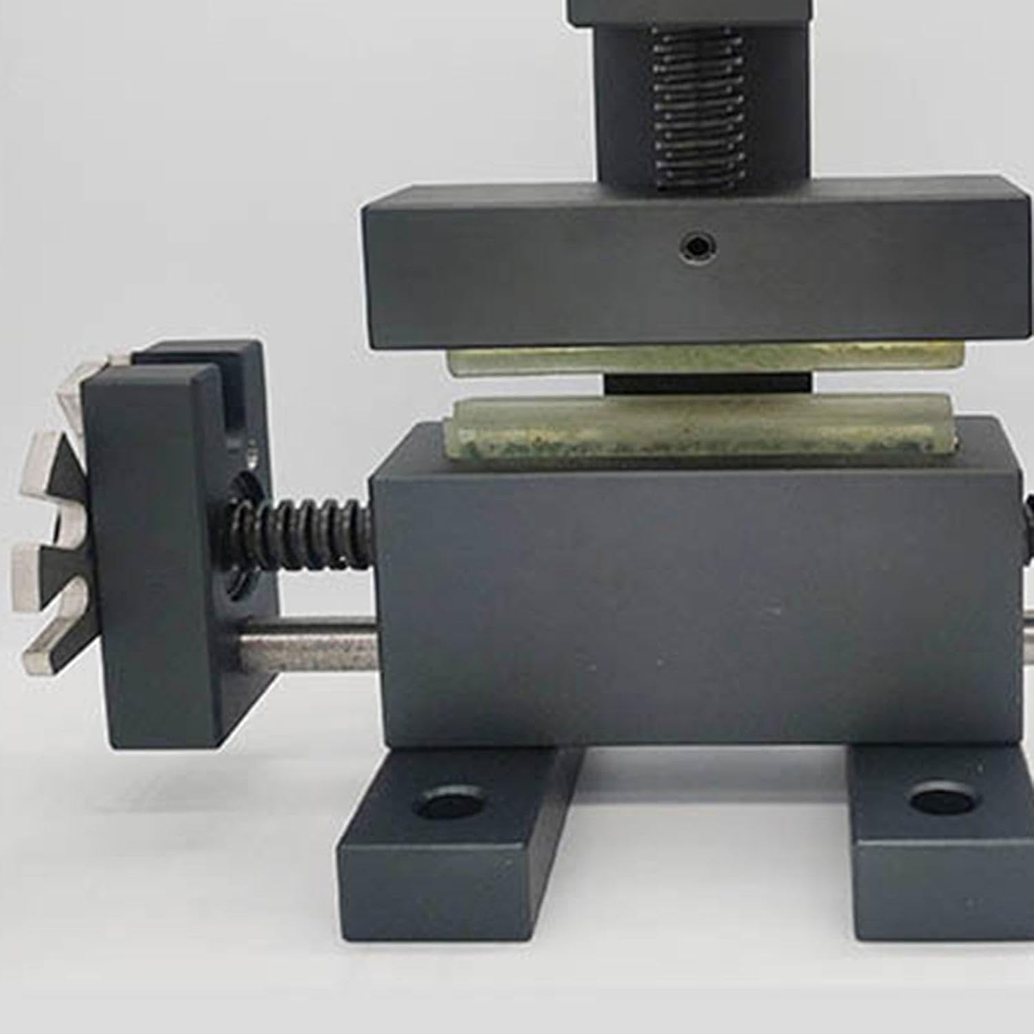 Golf Club Grip Station, Golf Club Shaft Clamp, Golf Grip Replacement 28x28x12cm, Metal Vise Tool, Novices