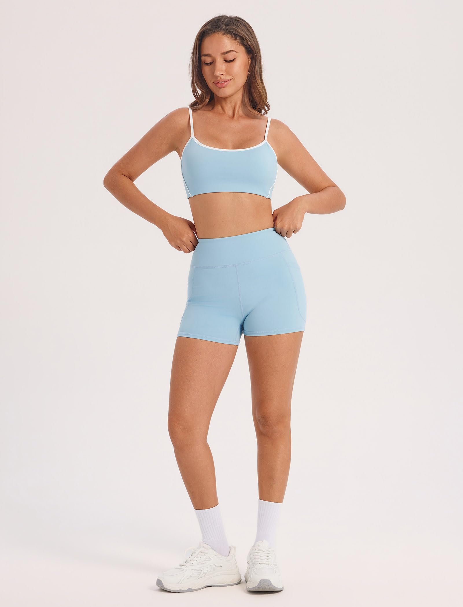 IDOPIP Conjunto deportivo de 3 piezas para mujer con sujetador deportivo, pantalones cortos con bolsillos, chándal para fitness, yoga, pilates, entrenamiento
