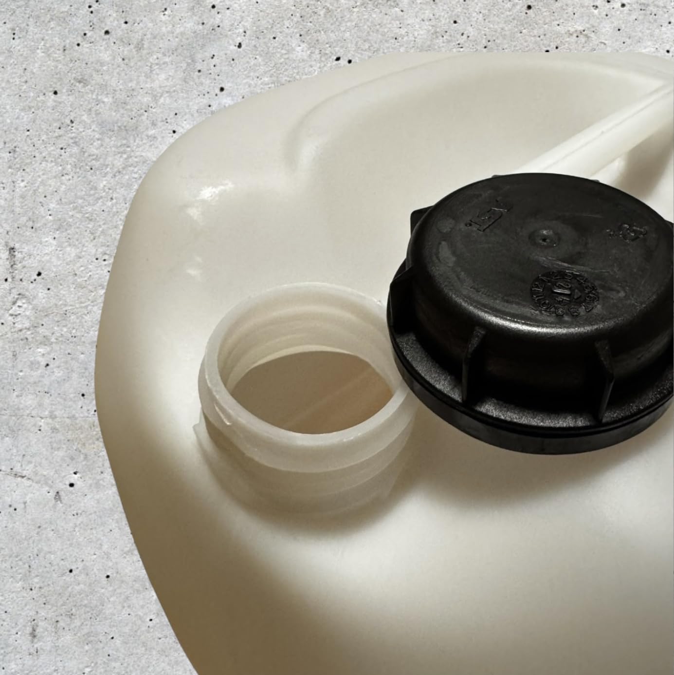 Lot de 3 Bidons Plastique 25 L litres avec Bouchon Hermétique DIN 61 et 1 Robinet Verseur – PEHD Résistant pour Liquides Alimentaires et Chimiques – Réutilisable et Durable - Jerry can Jerrican