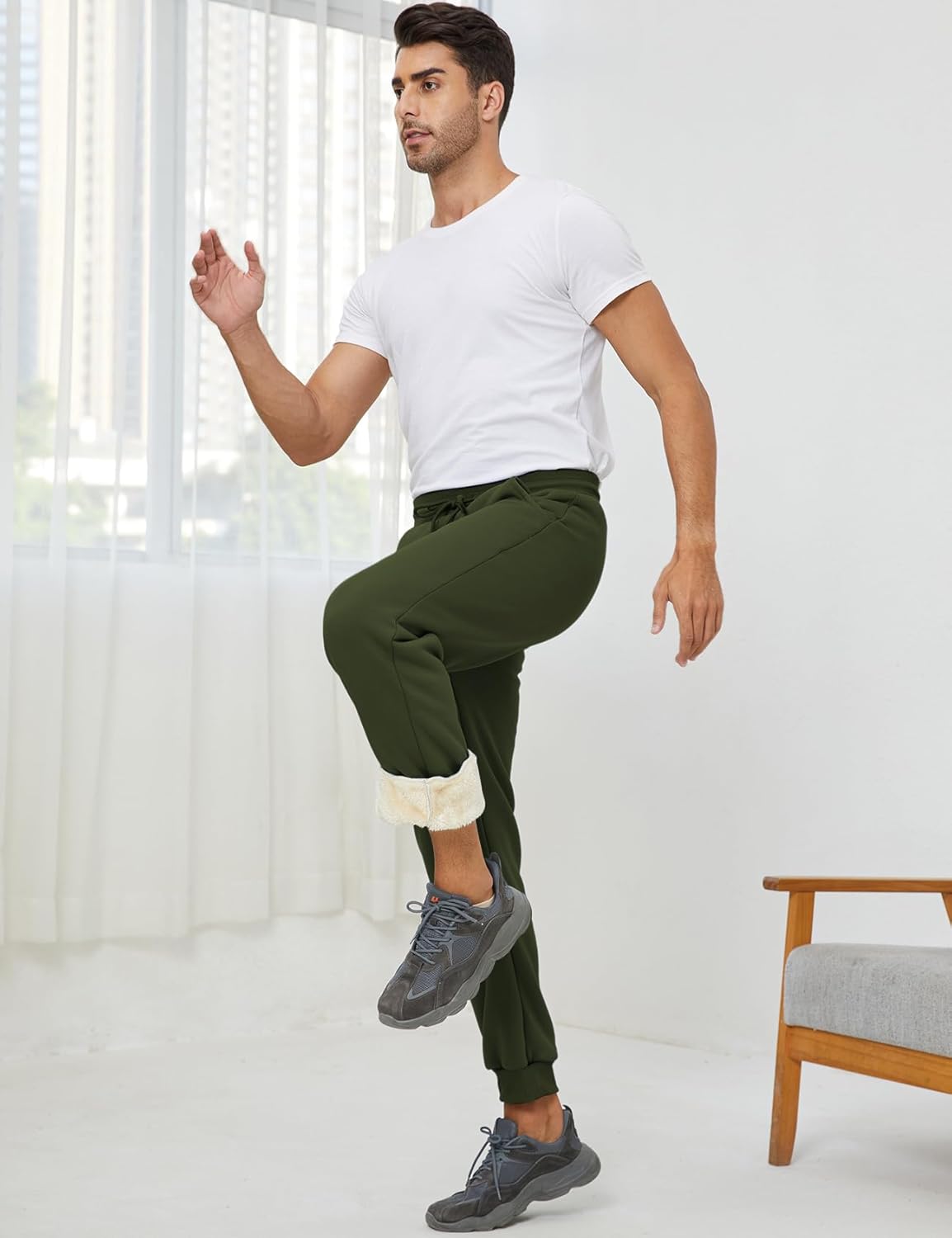 Gihuo Men's Winter Fleece Pants Sherpa Lined Sweatpants Active Running Jogger Pants - Image 5