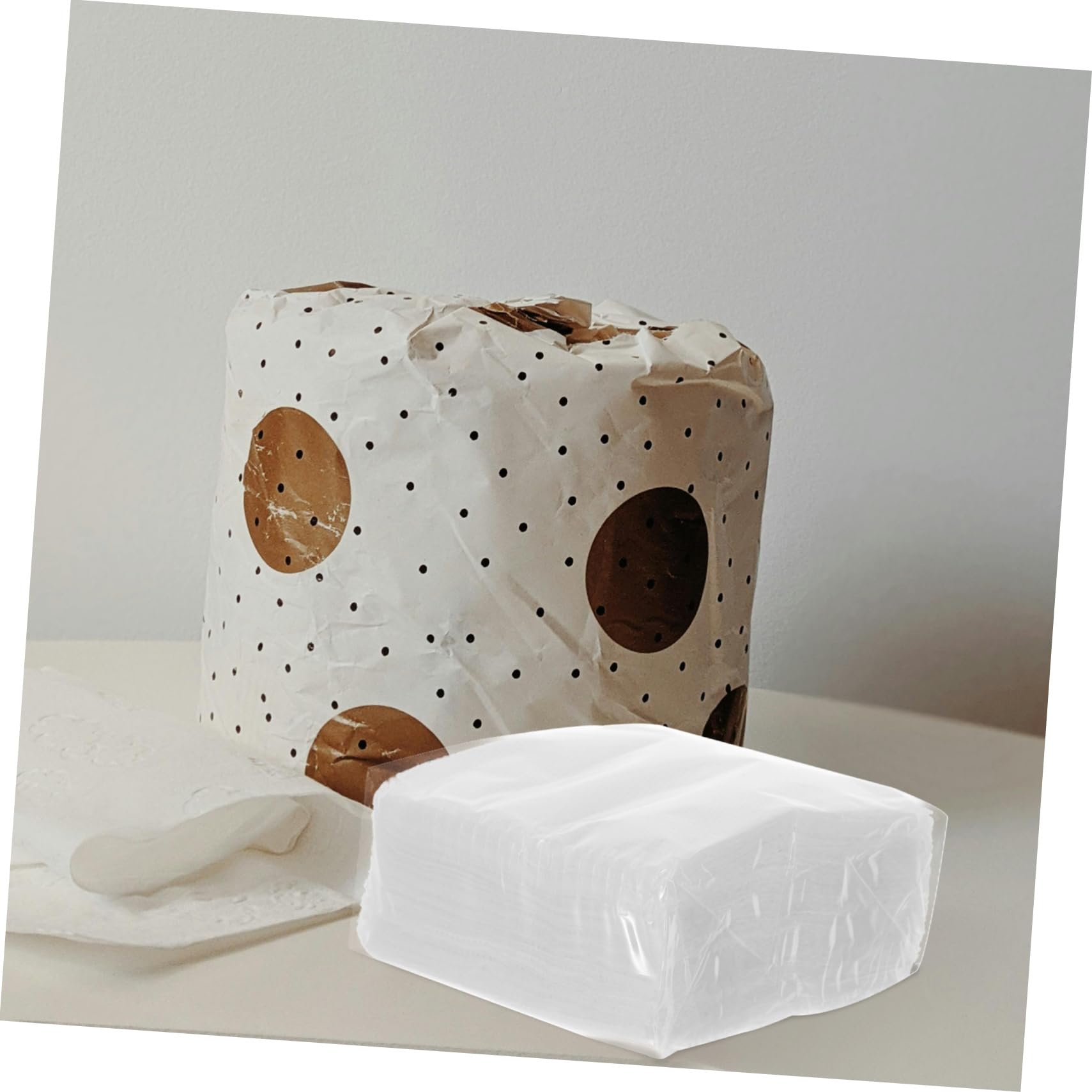 Pañuelos de Papel Blanco de 60 Hojas por Paquete, 50 Paquetes | Pasta de Celulosa, Formato Plegable, Uso Versátil en Restaurantes y Celebraciones