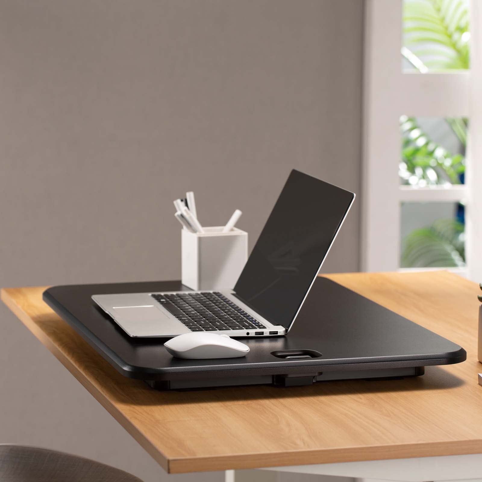 WilTec Toboli Schreibtischaufsatz 67x47cm höhenverstellbarer Steh-Sitz Schreibtisch für Laptop und Monitor