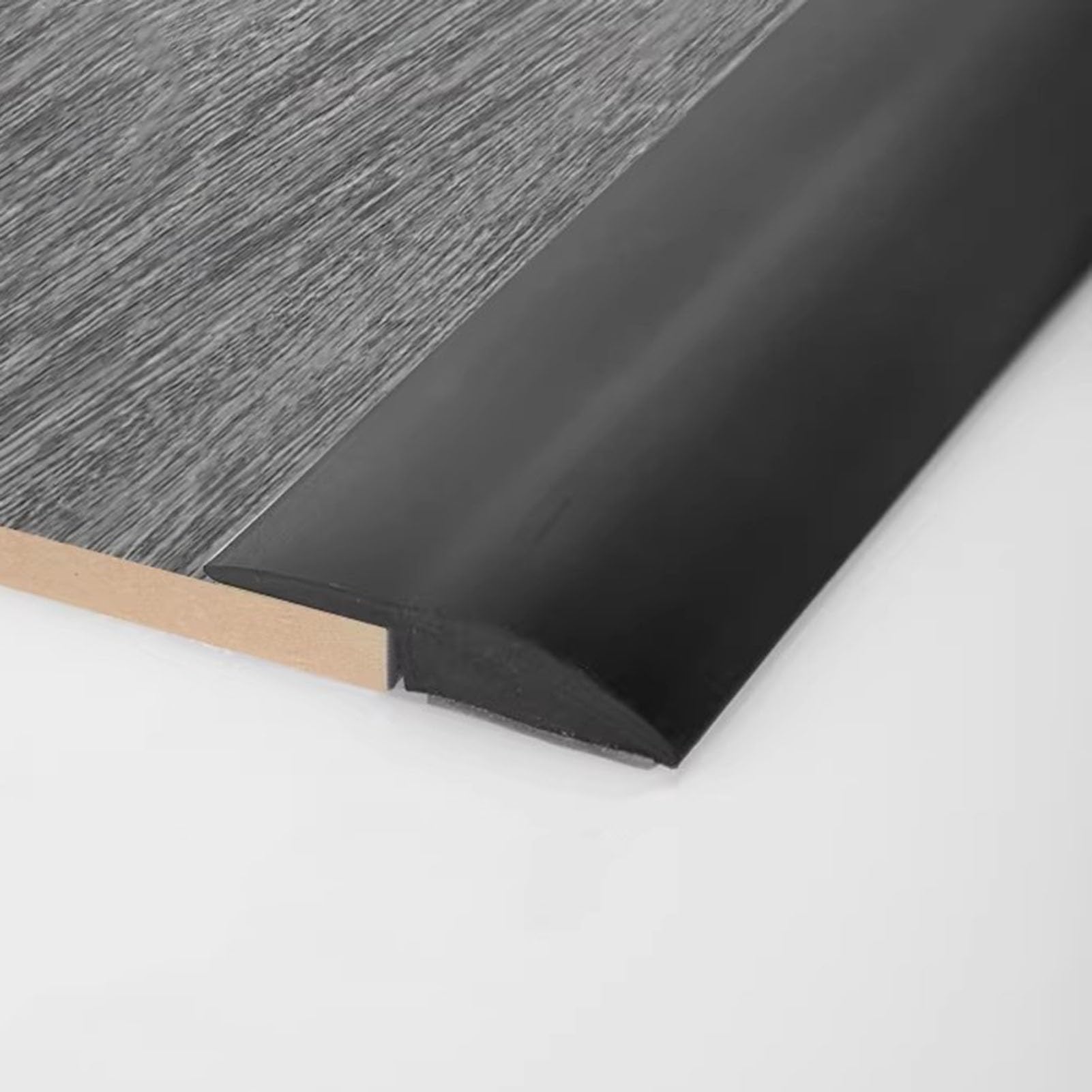 Bande de transition autocollante en PVC noir de 20 m pour seuils de porte de 3 à 5 mm