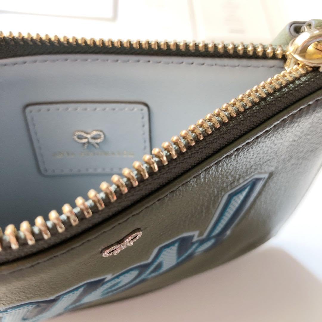 ANYA HINDMARCH アニヤハインドマーチ　ポーチ　ステッカー アニヤ ハインドマーチ ステッカー ポーチ - メルカリ