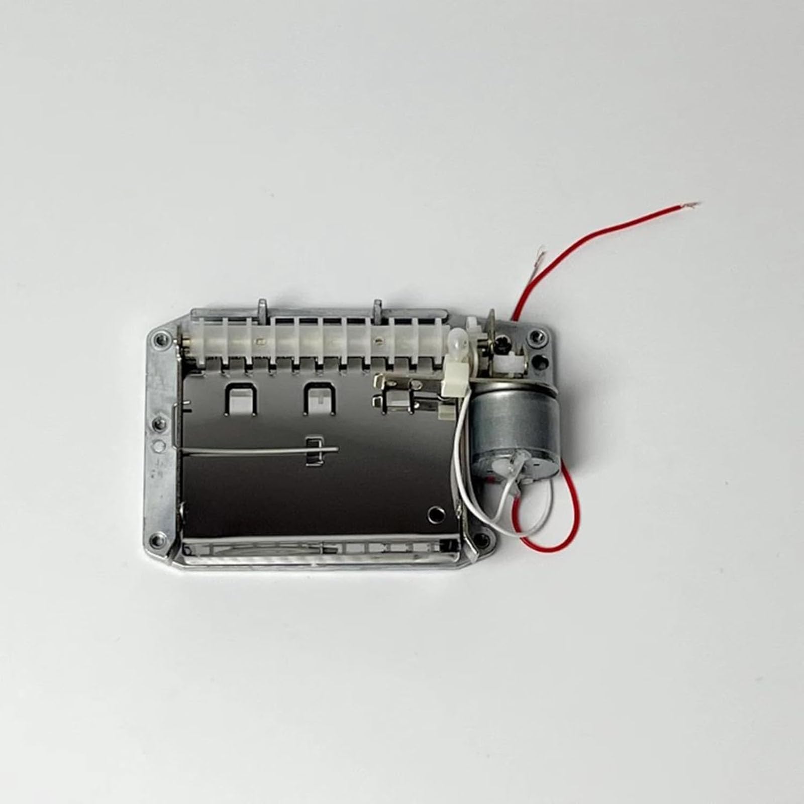 Kit de caja musical de bricolaje, caja de música eléctrica de madera con 30 notas, velocidad ajustable, cintas de papel de 5 m, incluye perforador, herramienta de música personalizada para todas las