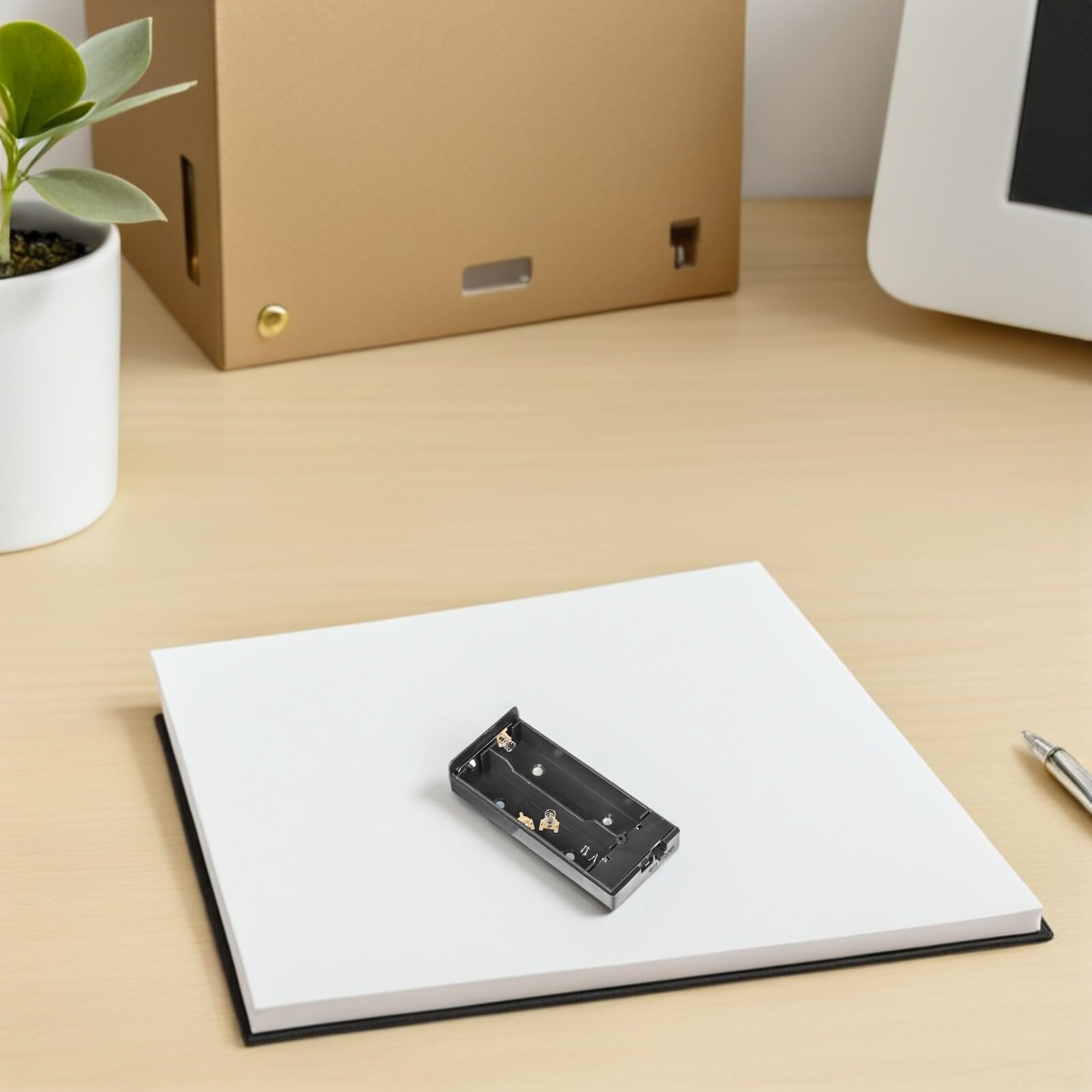 SOIMISS Juego de 100 Placas de Resorte Metálicas de Contacto para Batería 18650, Conector Niquelado para Portapilas, Accesorio Electrónico Compatible Controles Remotos y