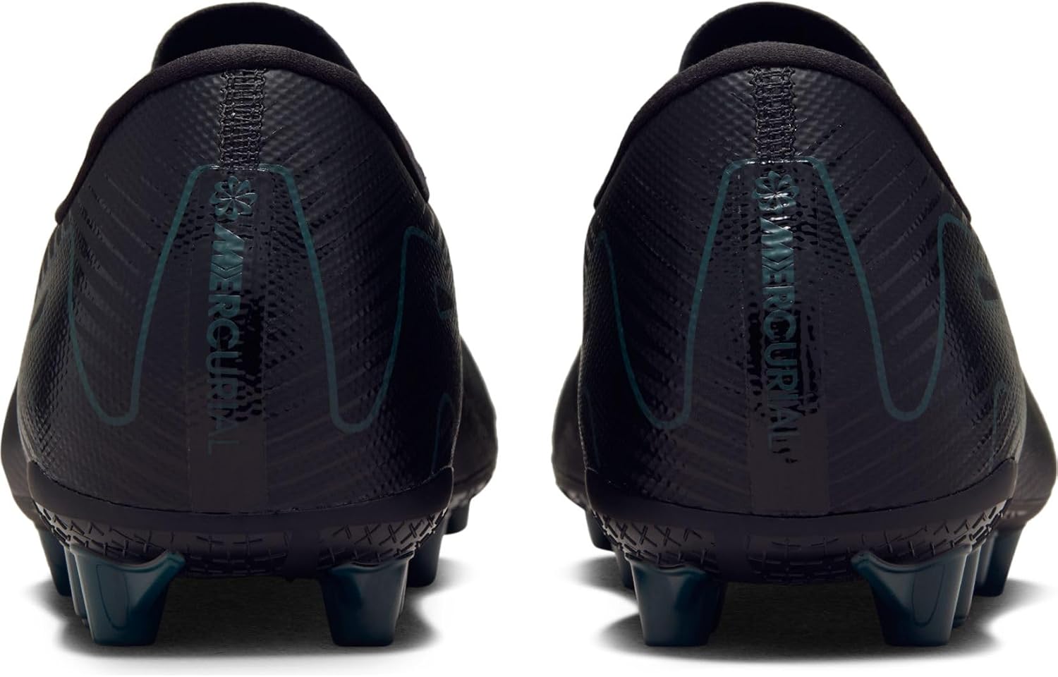 Nike Men's Zoom Vapor 16 Academy Ag Football Shoe