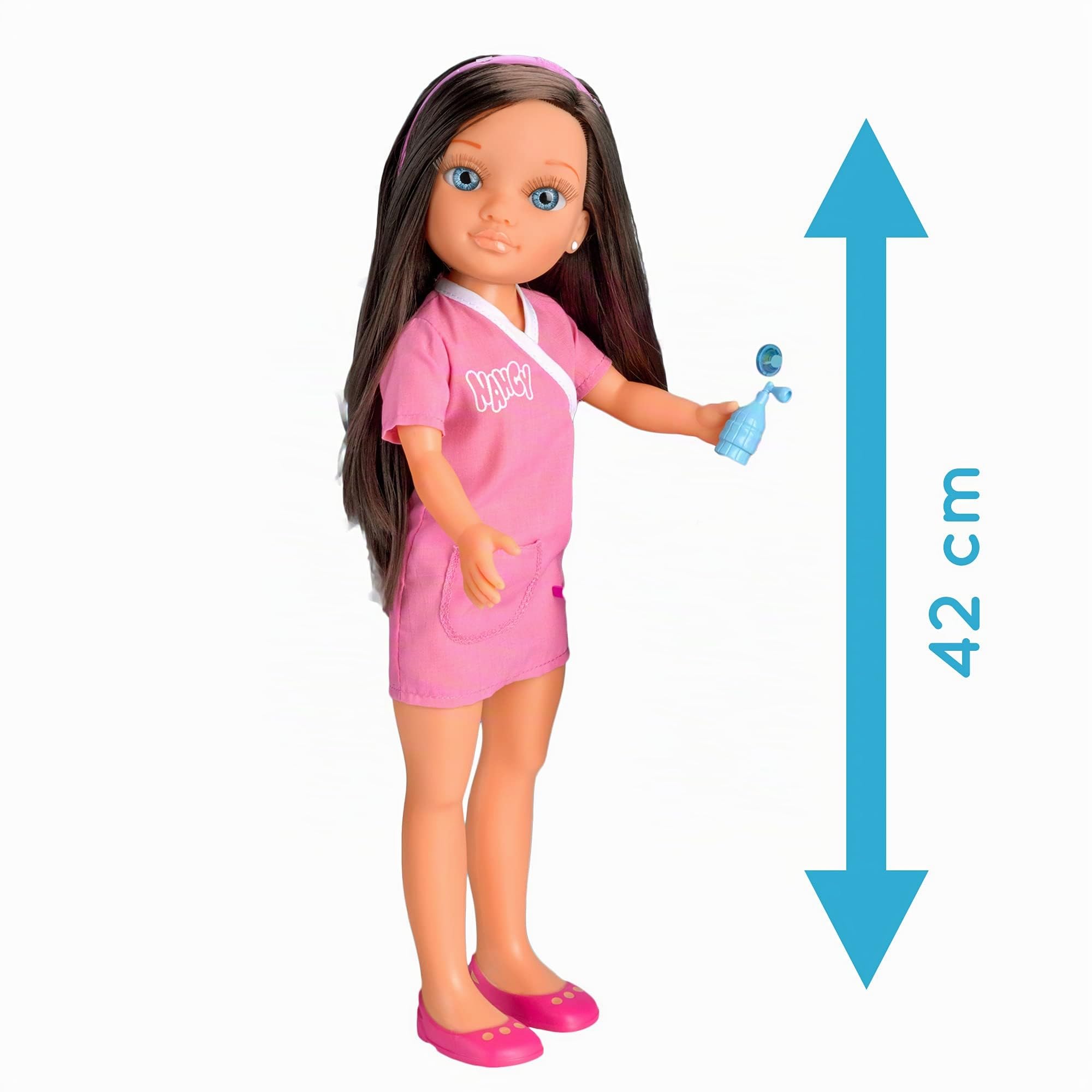 Nancy - Mi maletín de Peinados, muñeca con el Pelo Largo Morena, Set de peluquería con una Plancha de Juguete y Purpurina para Hacer mechas en el Pelo, niña y niño 4 años, Famosa (700014265)