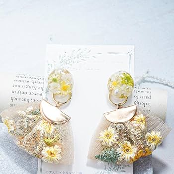 インド刺繍リボン 猫 刺繍ビーズ　ピアスorイヤリング インド刺繍リボン 猫 ピアスorイヤリング インド刺繍 - ピアスの