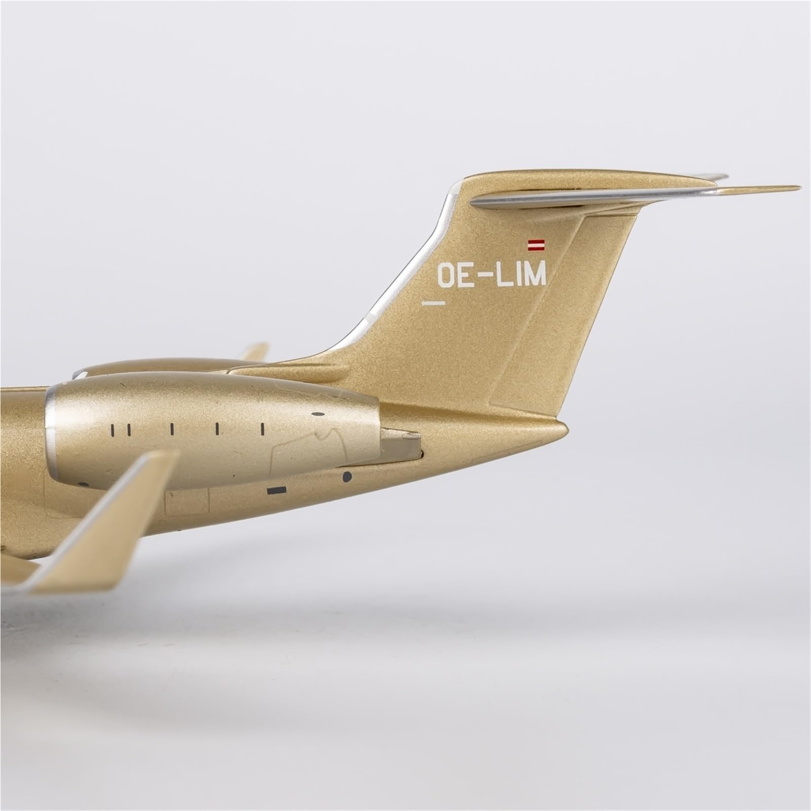 Model redukcyjny samolotu 14CM 1/200 Model Samolotu Zestaw Do Avcon Jet Gulfstream G550 OE-LIM Duży Model Samolotu Odlewanego Ciśnieniowo Model lotniczy Replika samolotu