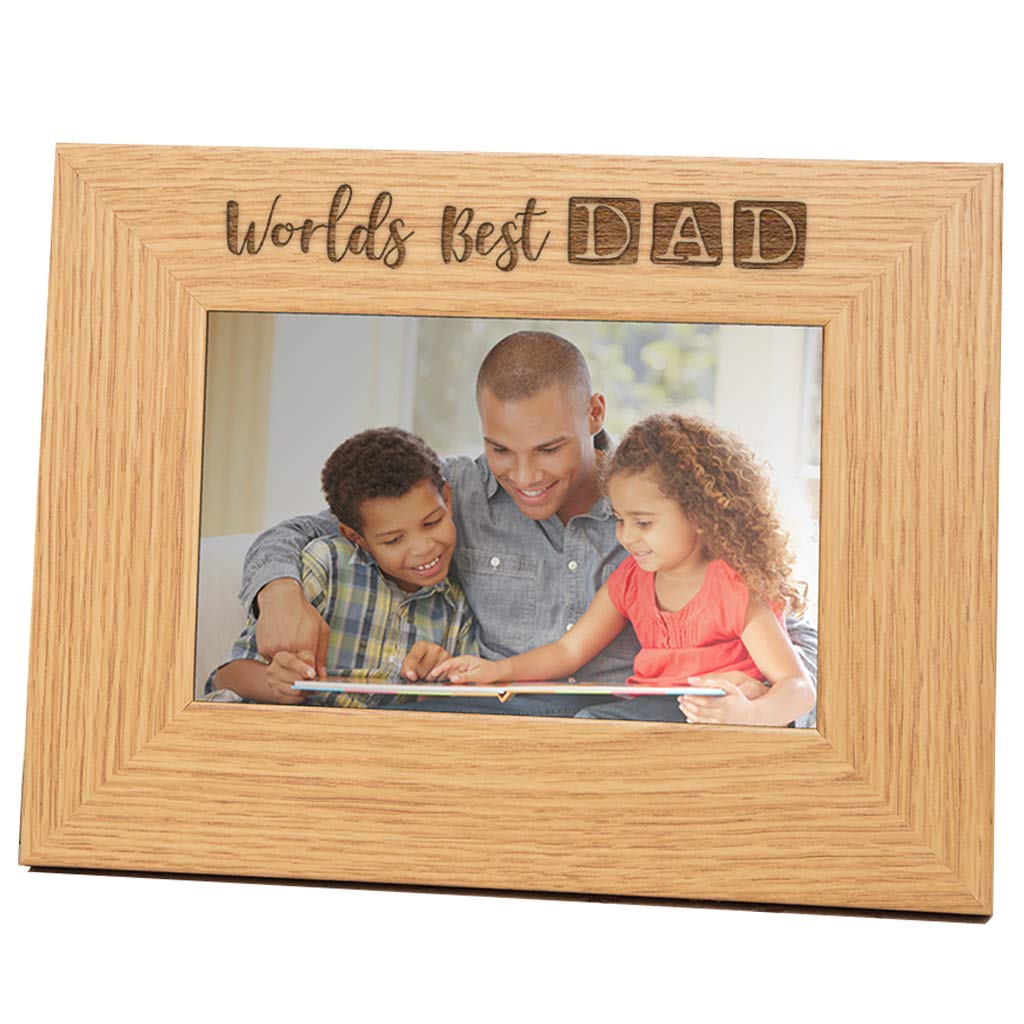 Dust And Things Beige Wooden Engraved 'World's Best Dad' Photo Frame | Dad Picture Frame Gift Idea | 6X4 Landscape Frame | Birthday Present For Daddy From Son And Baby Daughter