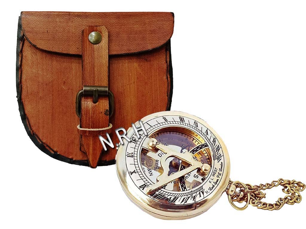 Boussole à cadran solaire finition laiton avec étui en cuir et chaîne – Boussole à ouverture par pression – Accessoire steampunk – Beau cadeau fait à la main – Horloge à cadran solaire