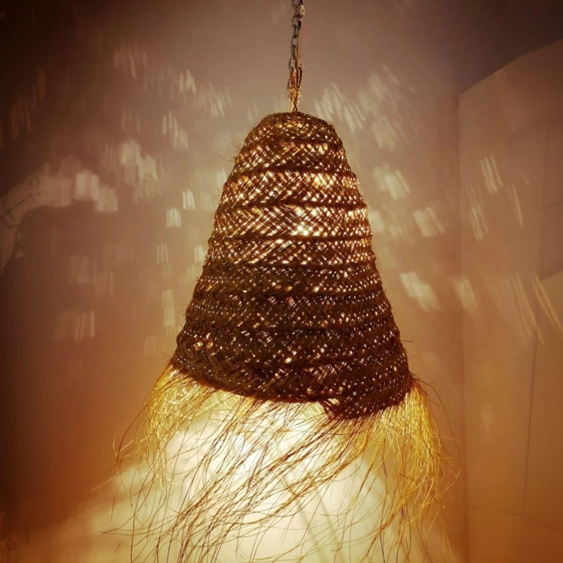 Generico Lampadario a Sospensione in Paglia Artigianale Marocchino: Stile Etnico, Illuminazione Naturale e Accogliente 2403211007 Rattan Vimini Giunco Bambù Senza Impianto Elettrico