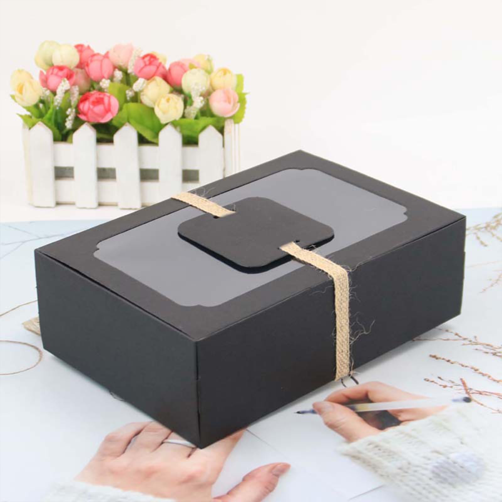 12 Pezzi Scatole per Biscotti, Scatola per Torte, Scatole per Dolci,Rettangolari, Finestre Trasparenti, con 12 Carte di Carta e un Rotolo di Spago, per Crostate, Torte, Pasticcini (Nero)