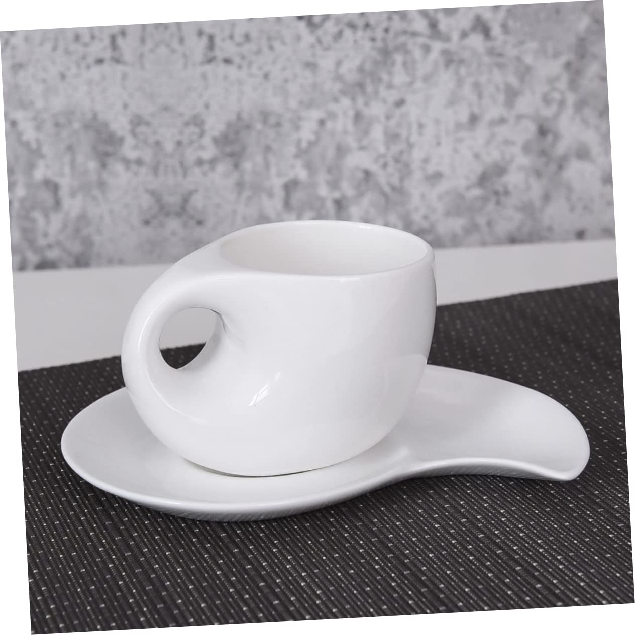 Zerodeko Kaffeetassen Satz mit Untertasse Elegantes aus Weißer Keramik 240ml Einfaches Design Kreatives Kaffeebecher Satz für Büro und Café für Familie und Kollegen
