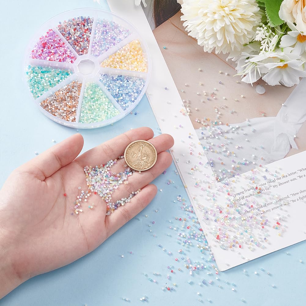 Etwa 16000 Stück Glasperlen 1.6mm 8 Farben Glasperlen Rocailles Perlen Taillenperlen Mehrfarbig Runde Mini Abstandsperlen Zur Schmuckherstellung Weihnachtsdekoration