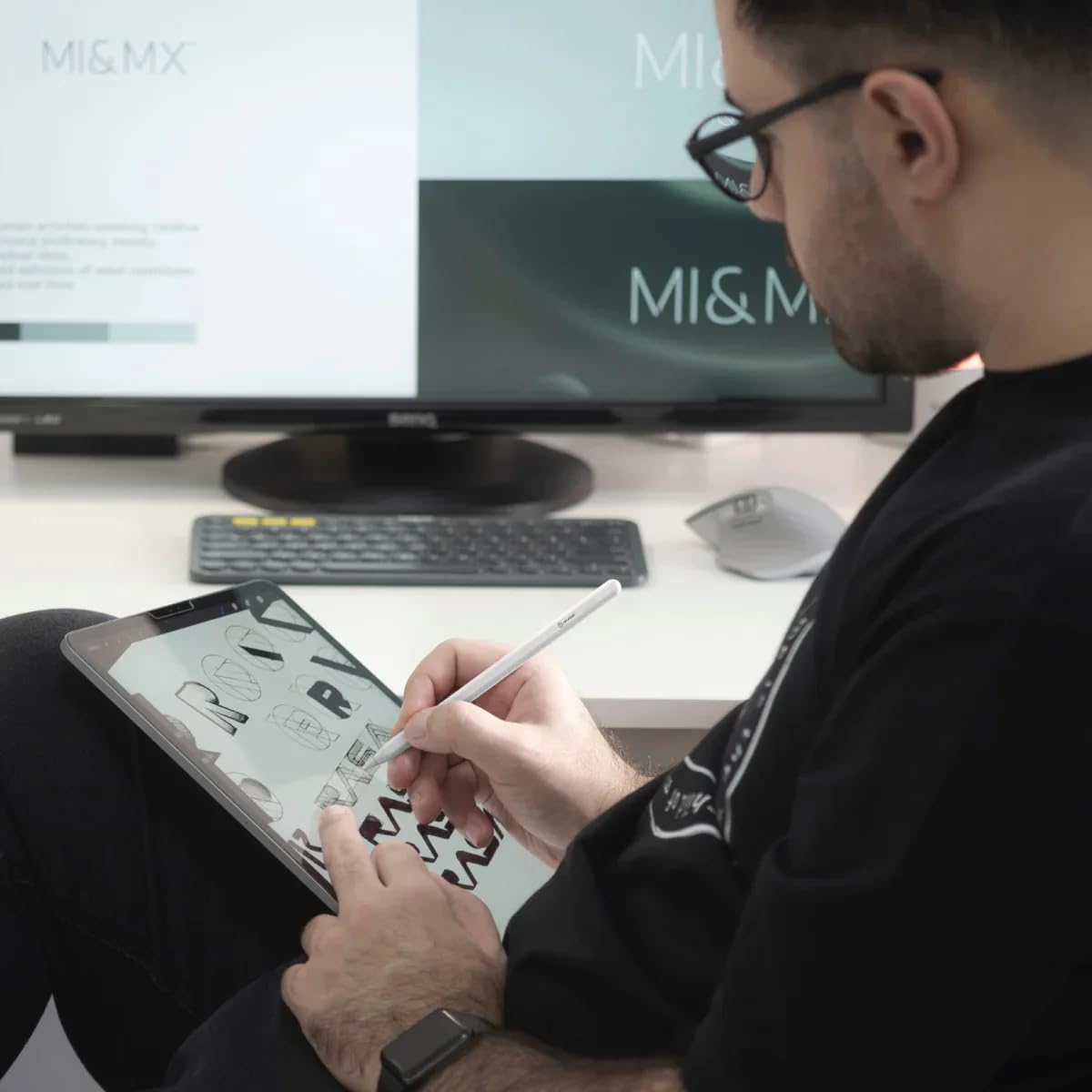 iPad Stylus Pen with Wireless Charging (Yellow)