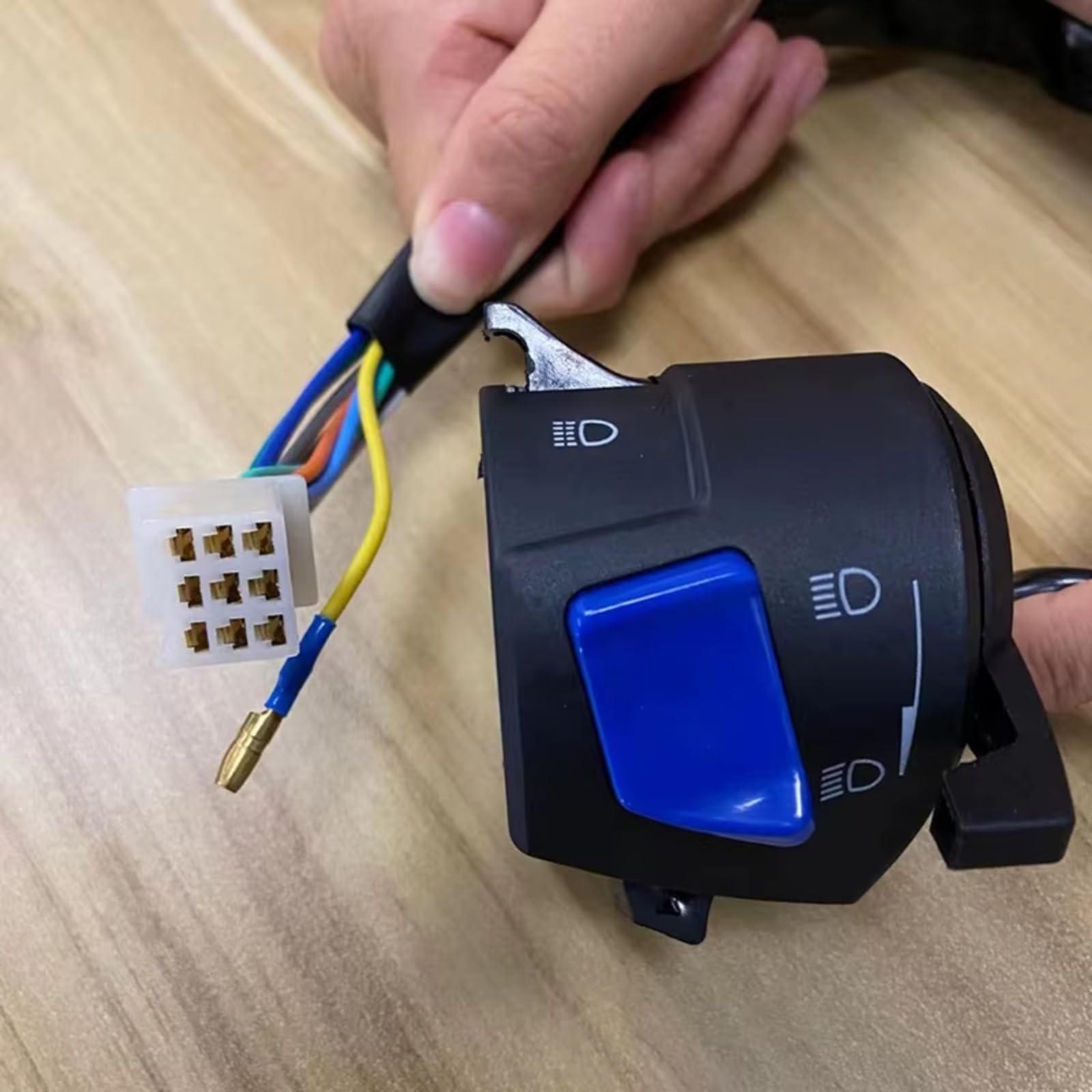 Interruptor Para Moto Manillar Eléctrico Para Conector De Bala Universal Interruptores De Manillar Botón De Encendido/apagado Interruptor De Empuje | Left horn