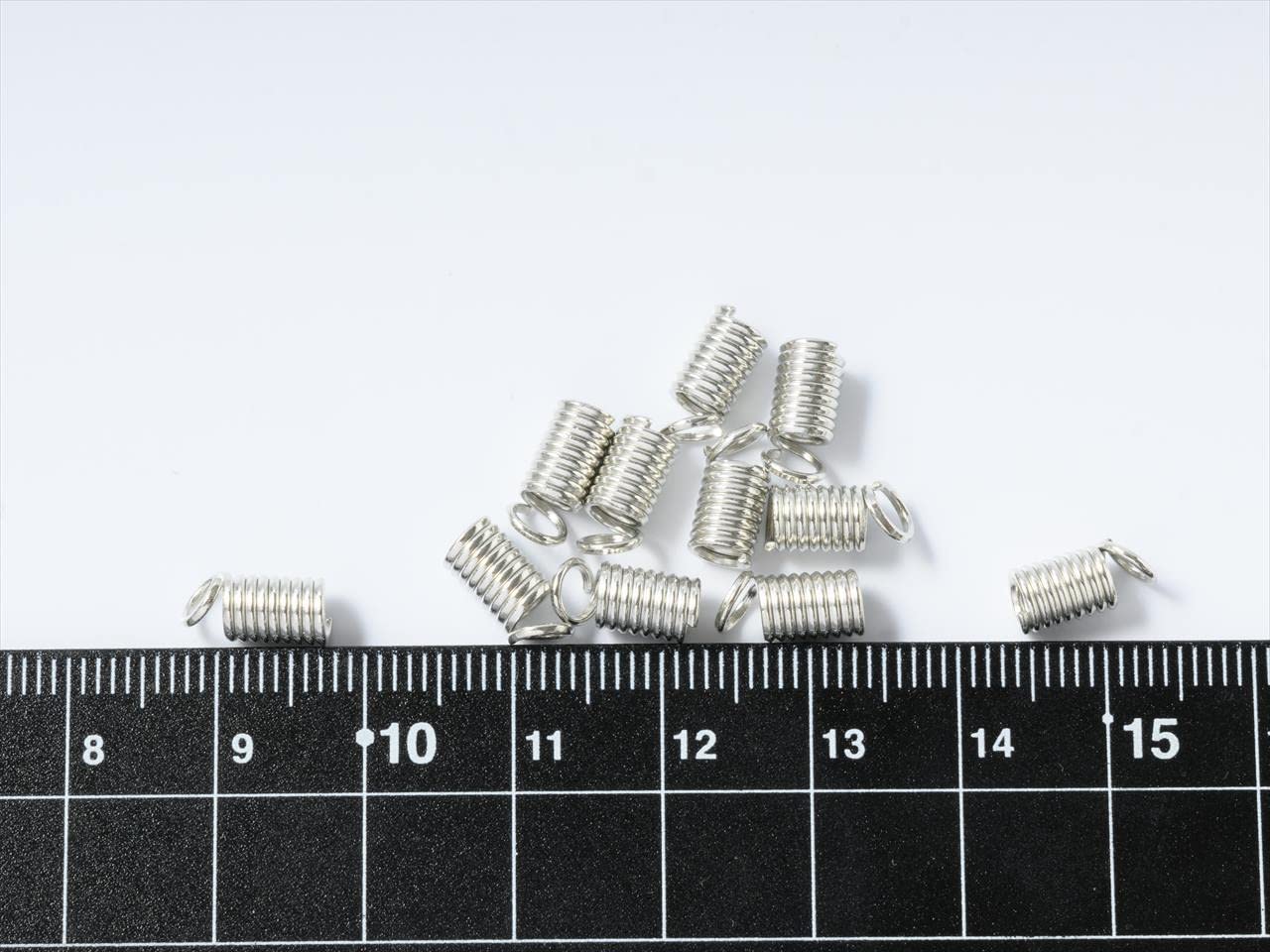Amazon.co.jp: 紗や工房 コイルオコシ(約10mm) 約20個 シルバー 紐留め 