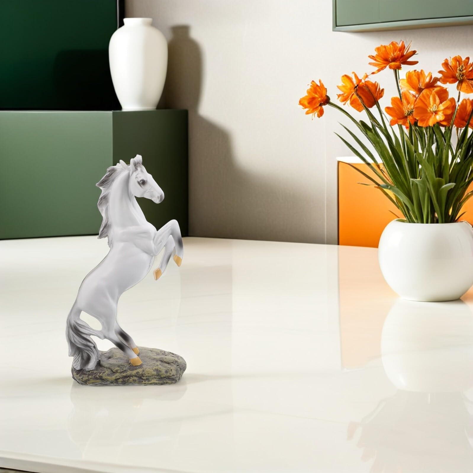 Feng Shui Figurka Konia z Żywicy Vintage Rzeźba Stojącego Konia Stabilny Materiał Symbol Sukcesu i Ambicji Dekoracja Do Salonu i Biura Chiński Noworoczny Ozdobny Element