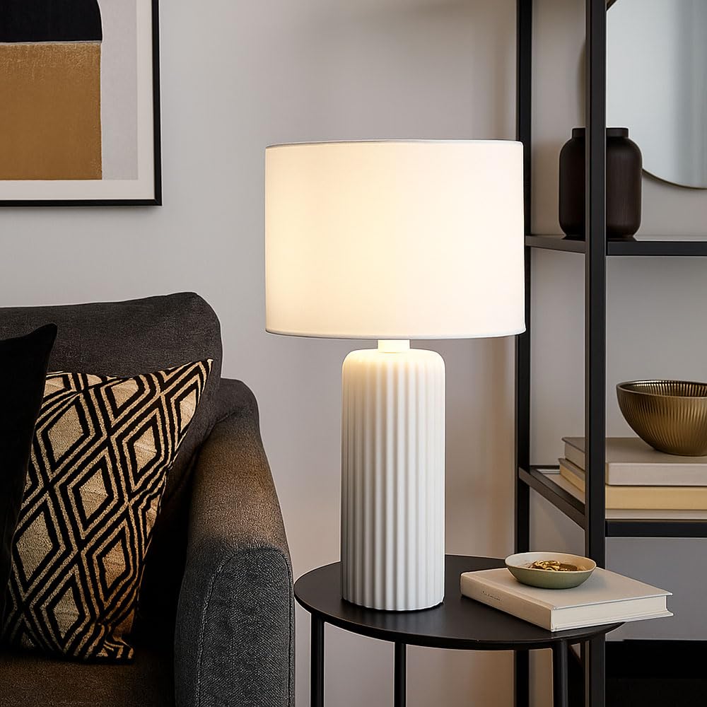 Reality Leuchten Blair R51811031 - Lampada da tavolo in ceramica bianca, paralume in tessuto bianco, 1 x E27