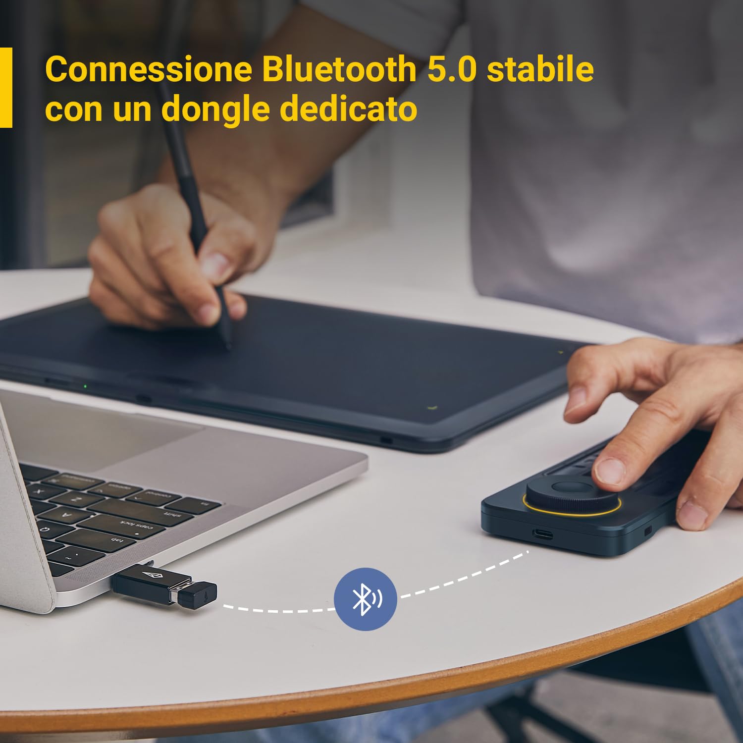 XENCELABS Quick Keys per Tavoletta Grafica con Display OLED - Tastiera Programmatibile Tasti Shortcut Personalizzabili Tastiera Programmatibile per Tablette Grafiche PC Laptop